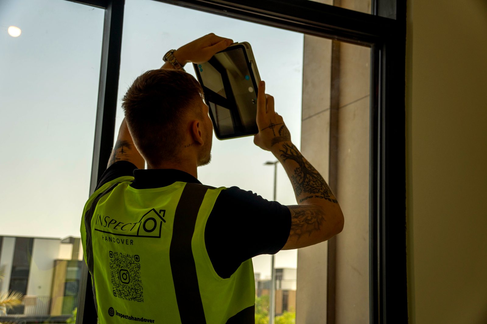Inspecto Handover inspector in Dubai: kitchen units, worktop junctions and appliance housings recorded in pl